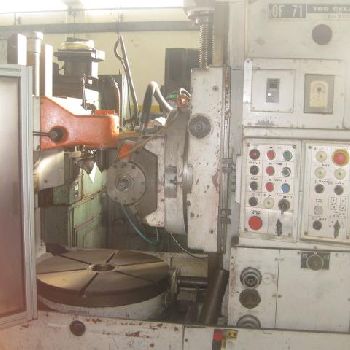 Tos Celakovice 71 Cnc gear hobbing machine