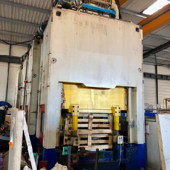 Manzoni T200 Stamping press