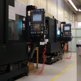 Centro de mecanizado Makino V22 - alta velocidad (42000 rpm)