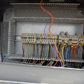 Washing cabinet for 200 lt. bins Roser AL-604