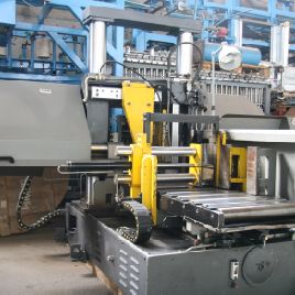 Scie à ruban / scie à bande à 2 colonnes entièrement automatique METORA VMB 455 DS pour métal