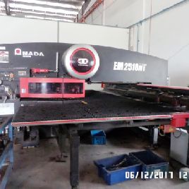 Amada EM 2510 NT Штамповочная машина / гвоздезабивная машина с ЧПУ