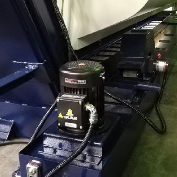 GMW HL 1070 x 2000 cnc lathe