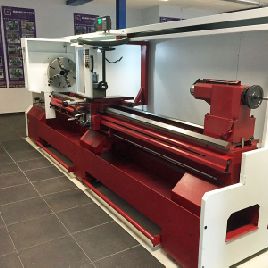 Pinacho SC 325-80 Drehmaschine