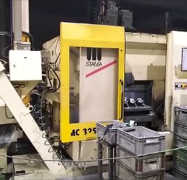 Stama MC 325 TWIN Megmunkáló központ - függőleges