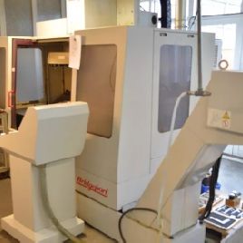 Fraiseuse cnc horizontale Bridgeport VMC 800/22