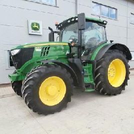 John Deere 6215R; Panoramic view