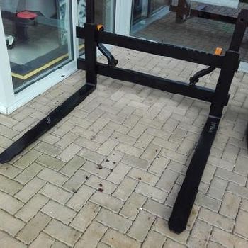 Quicke ALO 2500Kg Pallet Fork Set