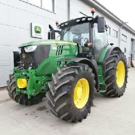 John Deere 6215R; Panoramic view