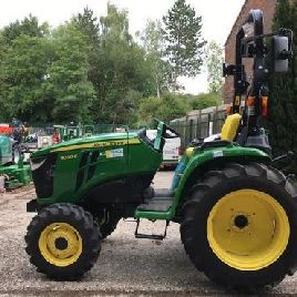 JOHN DEERE 3038E
