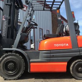 1997 Toyota 42-6FGU25