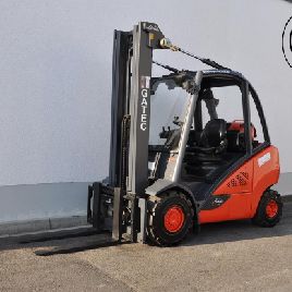 Linde H30T H30T avec mât triplex