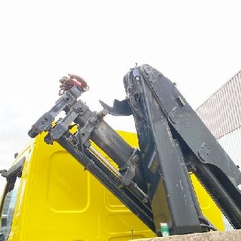 DAF AE45LF 220 4x2, crane MKG HLK 71 HP A 3, radio