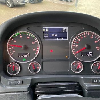 MAN TGM 12.250 4x2 LL with crane HMF 1110-K3, glass / window transporter, Edscha, radio