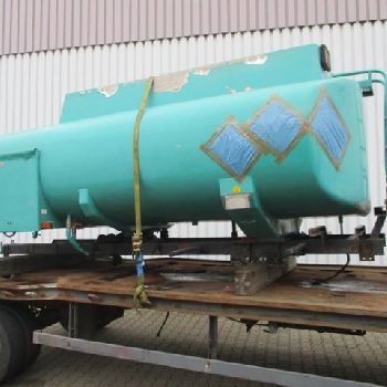 Pipe tank construction