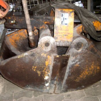 Kinshofer - 2 claw grabs