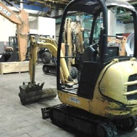 JCB 8018