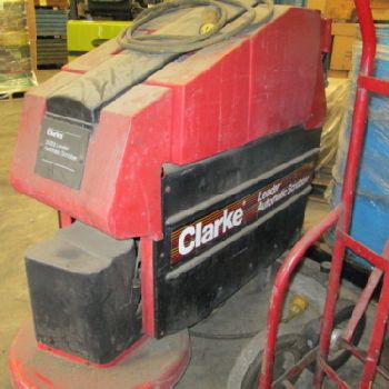 Clarke 24" Battery Powered 2000B Leader Auto Scrubber (#15677)