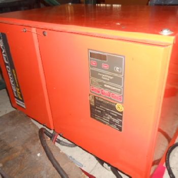 Ferro Five Series FR12HK640 24 Volt Battery Charger, 208/240/480, 135 amps (#13768); Ferro Five Series FR12HK640 24 Volt Battery Charger, 208/240/480, Good Condition