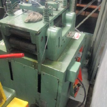 Aida Model LM-253 9.8" Max Width 7 Roll Cradle Straightener 7-20 M/Min (#16619); Aida Model LM-253 9.8 Max Width 7 Roll Cradle Straightener 7-20 M/Min