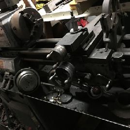 Logan 12 "pivotent sur le lit 24 entre centres Tour à moteur 3Ph avec mandrin à 3 mors (# 18187); Logan 12 pivotent sur lit 24 Entre centres à tour à moteur 3Ph avec mandrin à 3 mâchoires