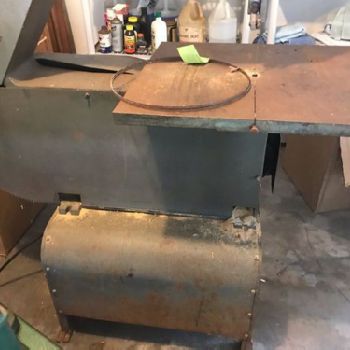 Lockformer Model 245 24"X 24Table 24Throat Depth 120V 1Ph Vertical Band Saw (#18138); Lockformer Model 245 24X 24Table 24Throat Depth 120V 1Ph Vertical Band Saw