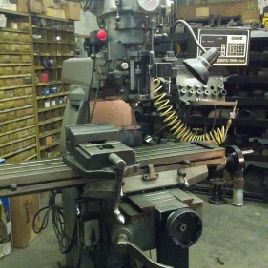 Sharpe LMV 42 "Table 3Hp 220/440 Volt 3Ph Fraiseuse avec Proto Trak D.R.O (# 17161); Sharpe LMV 42Table 3Hp 220/440 Volt 3Ph Fraiseuse avec Proto Trak D.R.O