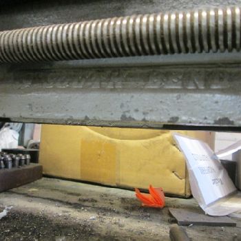 South Bend Cat No.415YC 3Ft Bed 9"Swing Belt Driven Bench Lathe W/3-Jaw Chuck (#17166); South Bend Cat No.415YC 3Ft Bed 9Swing Belt Driven Bench Lathe W/3-Jaw Chuck