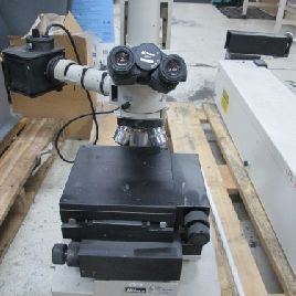 Nikon Headphot-MH 100 / 120V 1Ph Microscopio compuesto con Nikon 0.1, 0.4 & amp; 0.25 lentes (# 18076); Nikon Headphot-MH 100 / 120V 1Ph Microscopio compuesto con Nikon 0.1, 0.4 & amp; 0.25 lentes