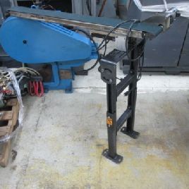 Dorner 621M040400A0164 Banda transportadora de 4 "de ancho X 48L 110V con control de velocidad de CC del cuerpo (# 16341); Dorner 621M040400A0164 Correa de transporte de 4W X 48L 110V con control de velocidad de CC del cuerpo