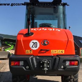 Kubota R 082