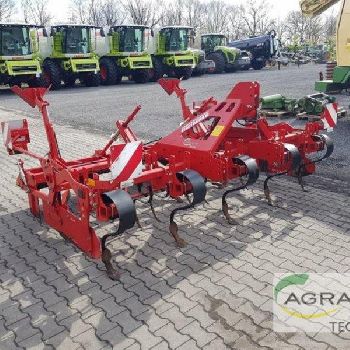 GH 4-75 corn harvester