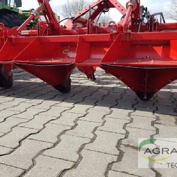 GH 4-75 corn harvester