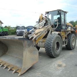 Caterpillar 930G bucket, pallet fork, quick change