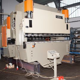 Conventional press brake SAFAN UCK 225-3200