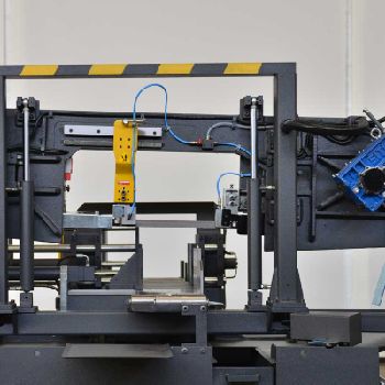 Full automatic horizontal band saw HESSE by BEKA-MAK BMSO 325 CGH NC