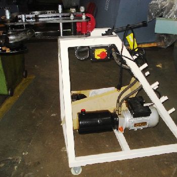 GMC HYDRAULIC UNIVERSAL BENDER