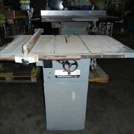 DELTA 10" TABLE SAW