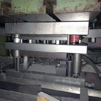 Form punch Adam Richter PED 125