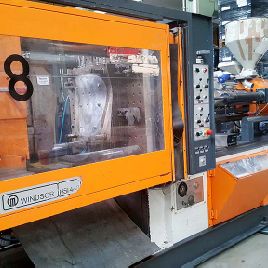 Injection molding machine Windsor HSI 440B