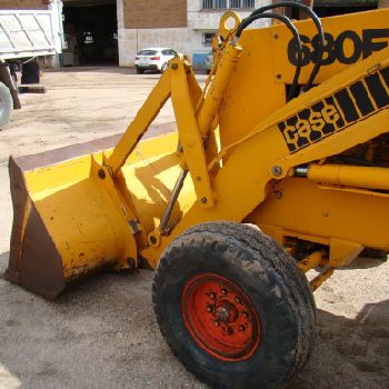 CASE 680 E