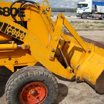 CASE 680 E