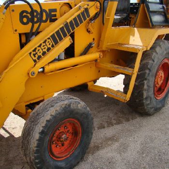 CASE 680 E
