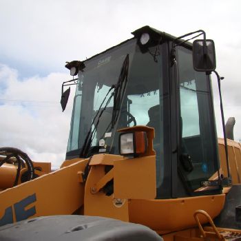 PALA LOADER CASE 821 E