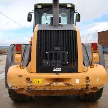 PALA LOADER CASE 821 E