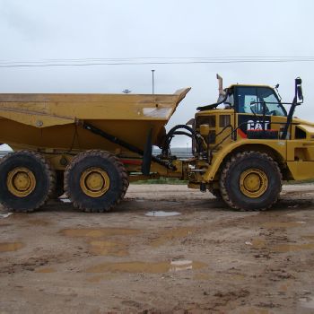 ARTICULATED DUMPER CATERPILLAR 735 B