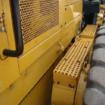 CATERPILLAR 140 M LIFTER