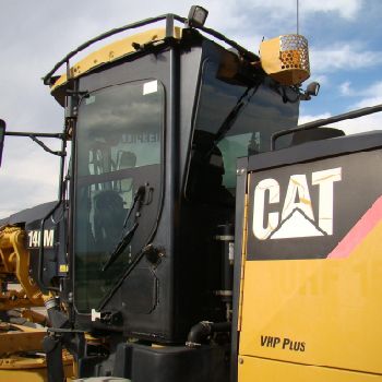 CATERPILLAR 140 M LIFTER