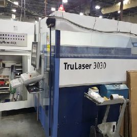 TRUMPF TRULASER 3030,4000 WATT, SIEMENS, DOUBLE PALETTE 5 'X 10', MFG: 2010 Notre numéro d'inventaire: 11375