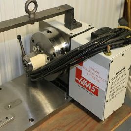 TABLE ROTATIVE HAAS 4E AXE AVEC TAILSTOCK Notre numéro de stock: 11440